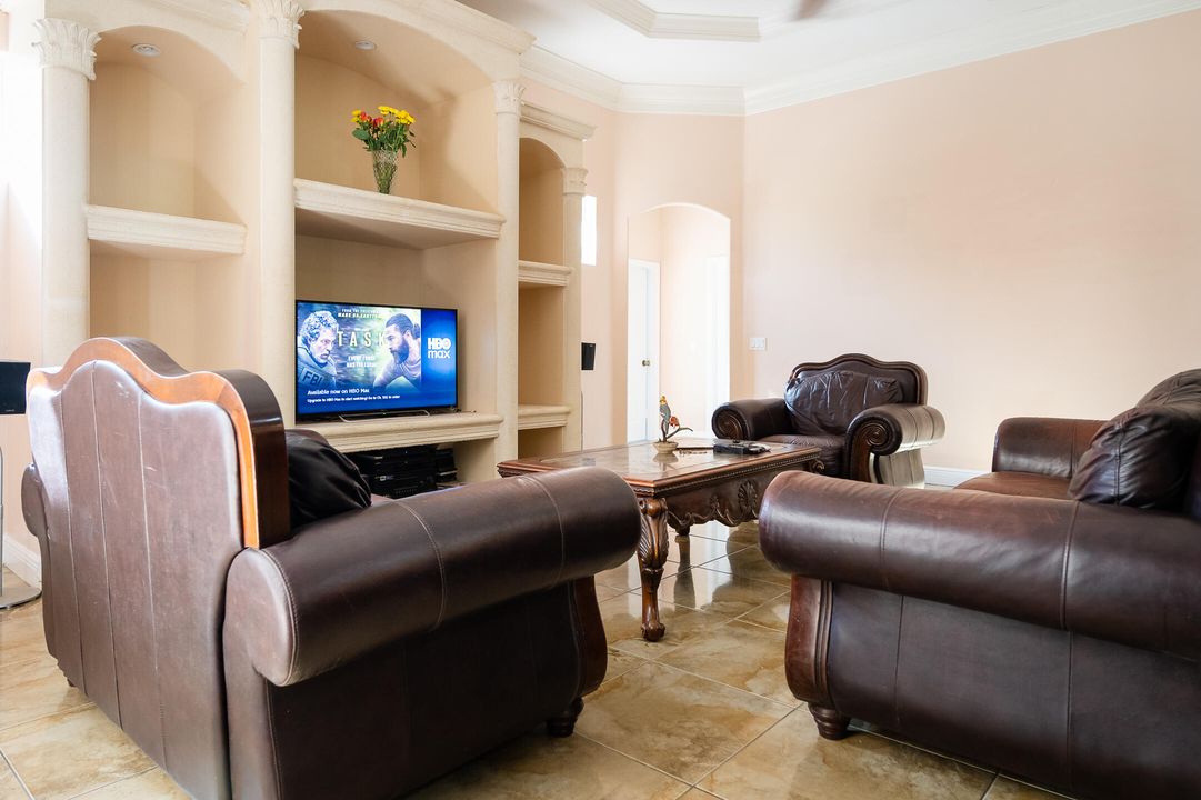 For Sale: $775,000 (4 beds, 3 baths, 3113 Square Feet)