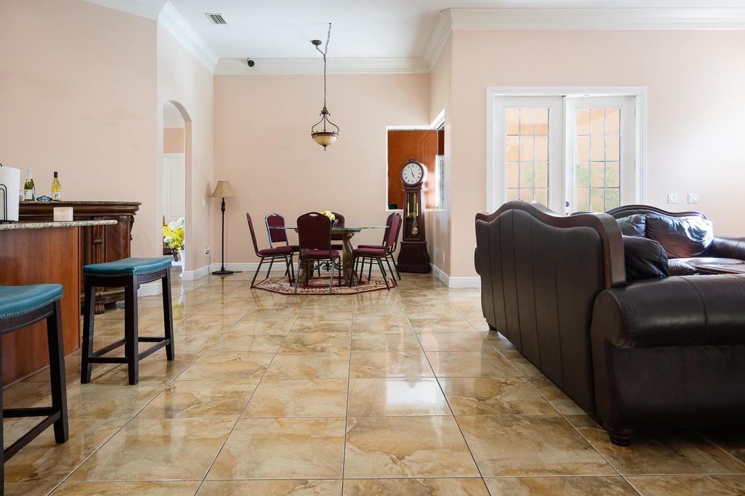 For Sale: $775,000 (4 beds, 3 baths, 3113 Square Feet)