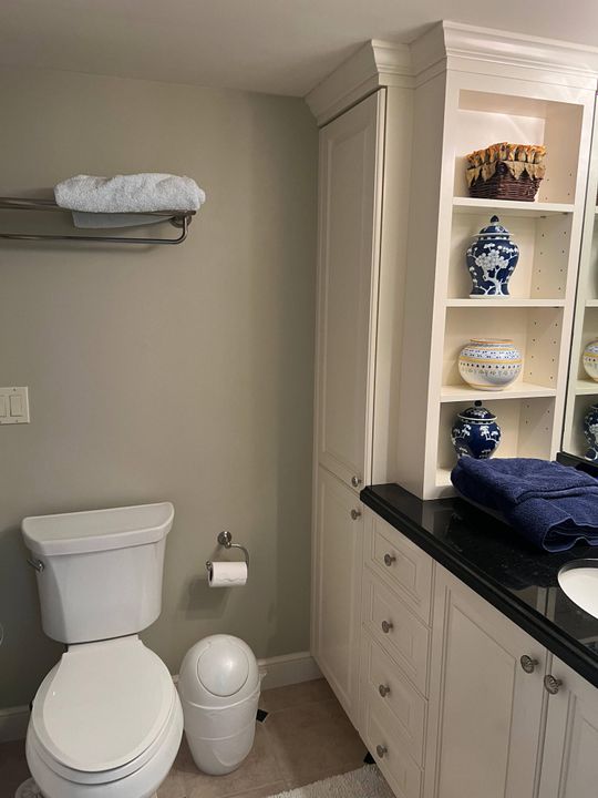 Active With Contract: $11,000 (2 beds, 2 baths, 1201 Square Feet)