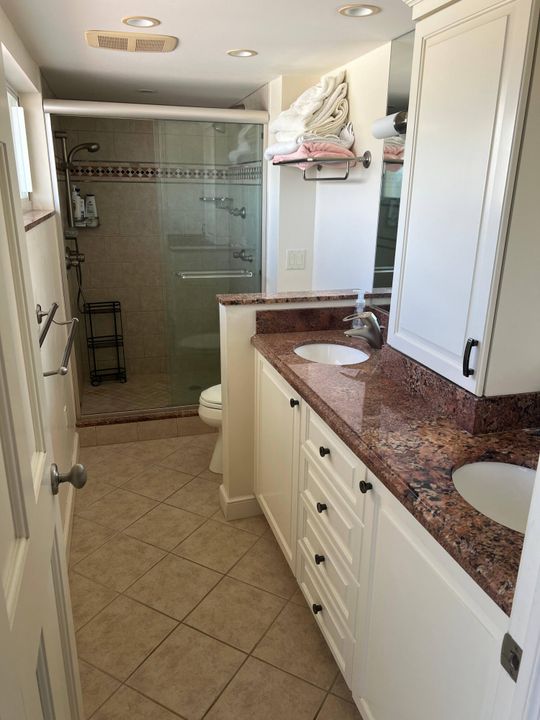 Active With Contract: $11,000 (2 beds, 2 baths, 1201 Square Feet)