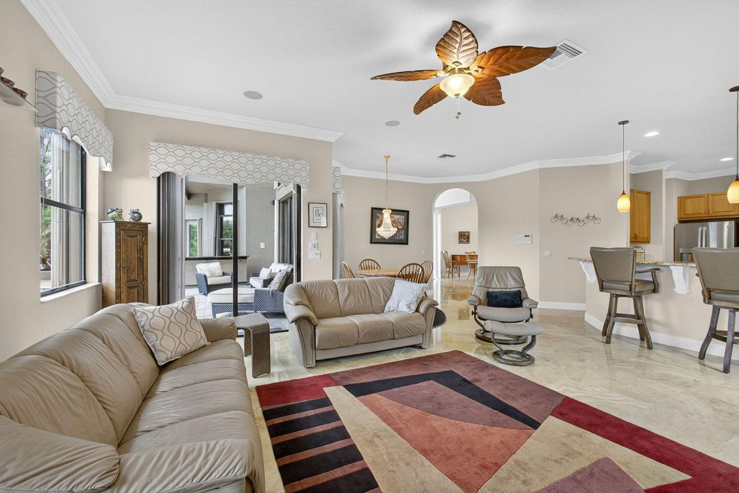 待售: $1,375,000 (5 贝兹, 4 浴室, 4410 平方英尺)