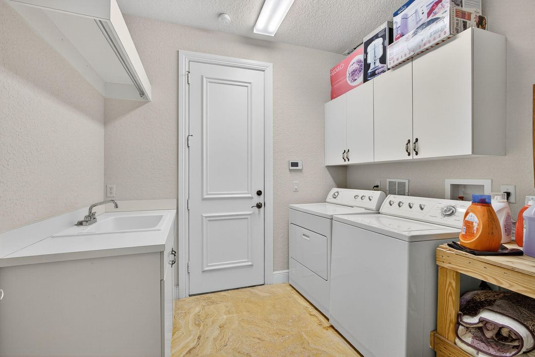 待售: $1,375,000 (5 贝兹, 4 浴室, 4410 平方英尺)