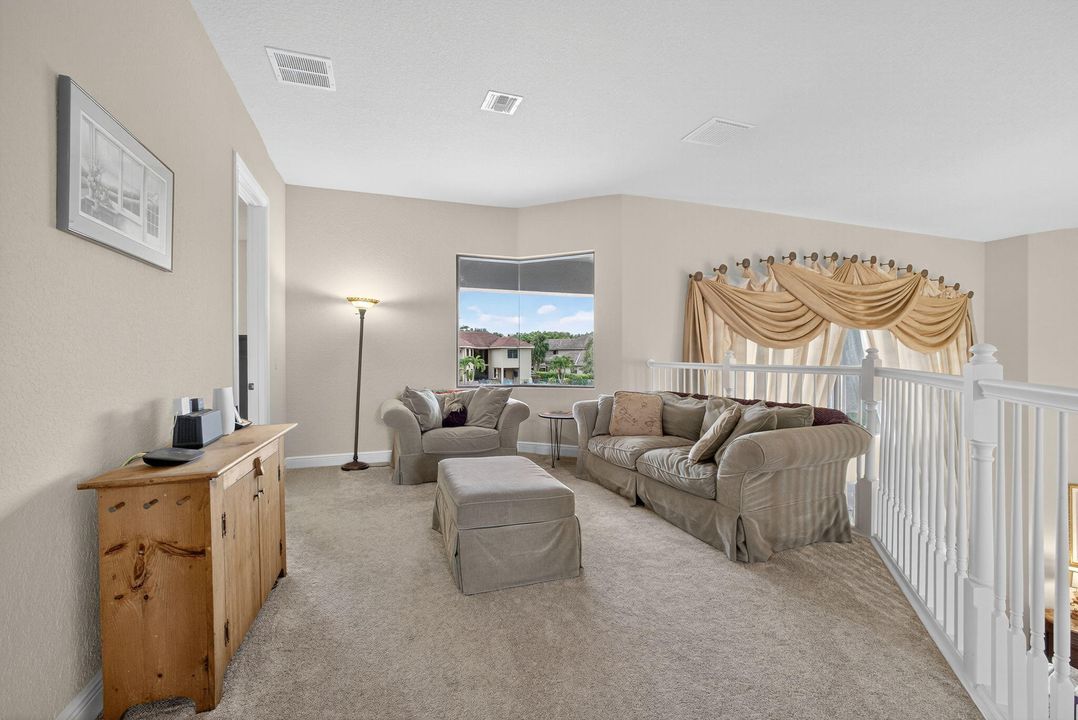 待售: $1,375,000 (5 贝兹, 4 浴室, 4410 平方英尺)