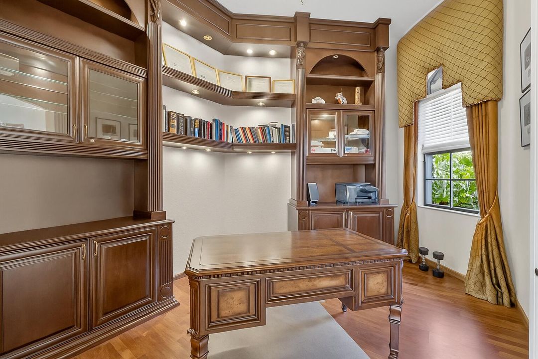 待售: $1,375,000 (5 贝兹, 4 浴室, 4410 平方英尺)