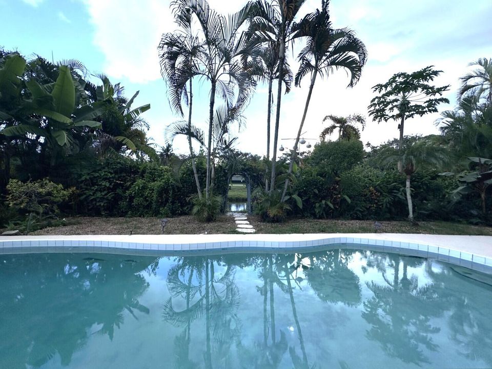 For Rent: $4,800 (3 beds, 3 baths, 1911 Square Feet)