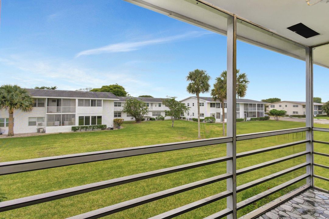 合同活跃: $61,500 (1 贝兹, 1 浴室, 646 平方英尺)