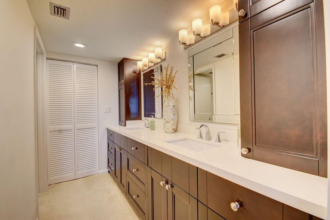 Active With Contract: $8,000 (2 beds, 2 baths, 1452 Square Feet)