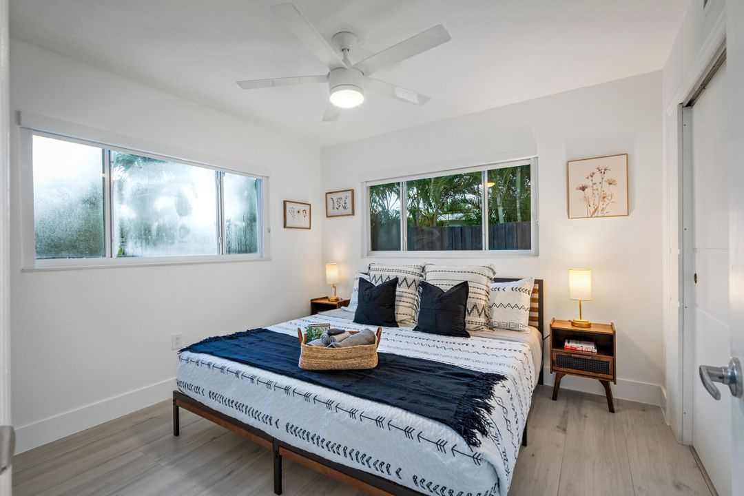 合同活跃: $1,150,000 (4 贝兹, 2 浴室, 1708 平方英尺)