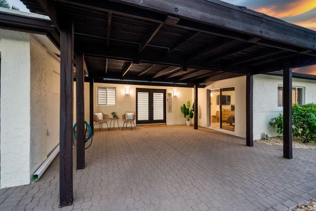 合同活跃: $1,150,000 (4 贝兹, 2 浴室, 1708 平方英尺)