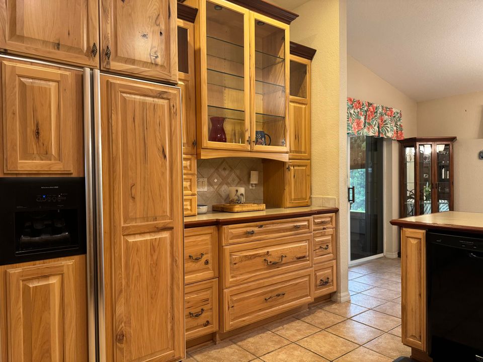 For Sale: $459,000 (3 beds, 2 baths, 1378 Square Feet)