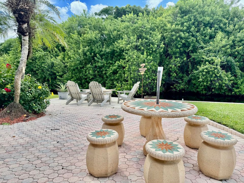 For Sale: $459,000 (3 beds, 2 baths, 1378 Square Feet)