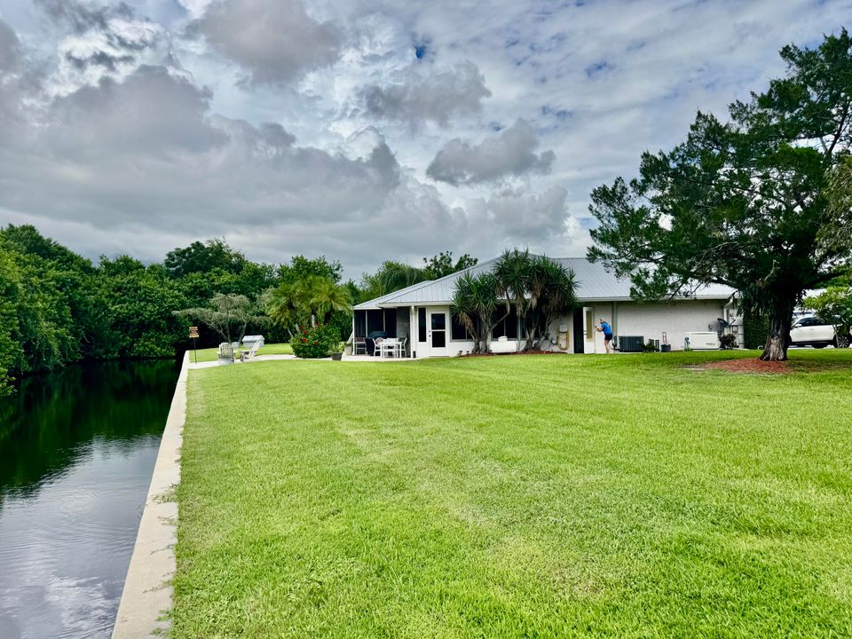 For Sale: $459,000 (3 beds, 2 baths, 1378 Square Feet)