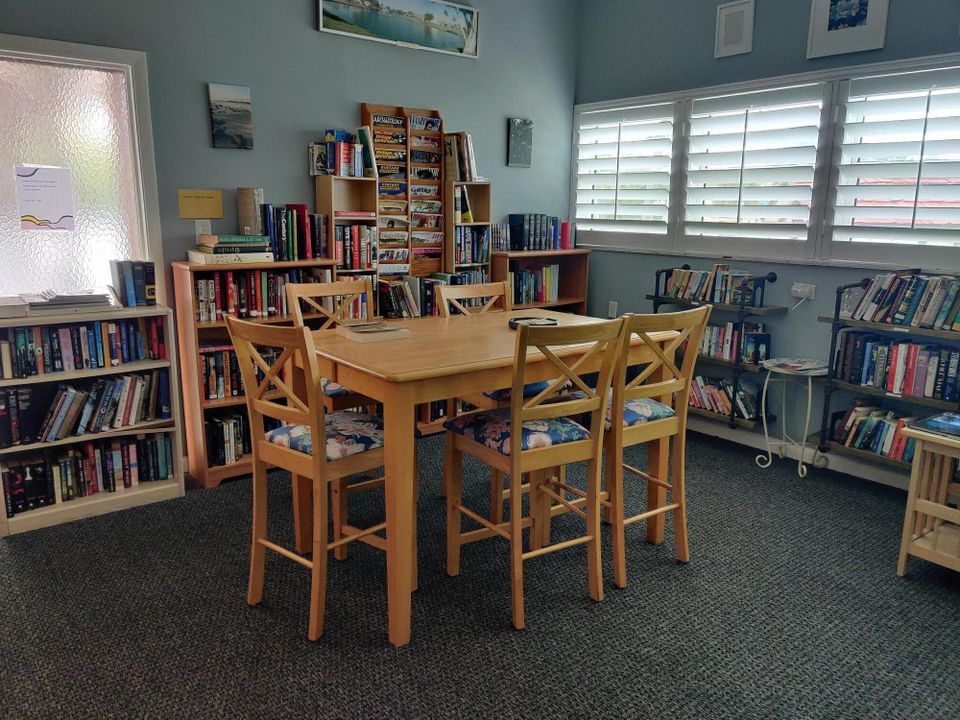 For Sale: $164,000 (2 beds, 2 baths, 1084 Square Feet)