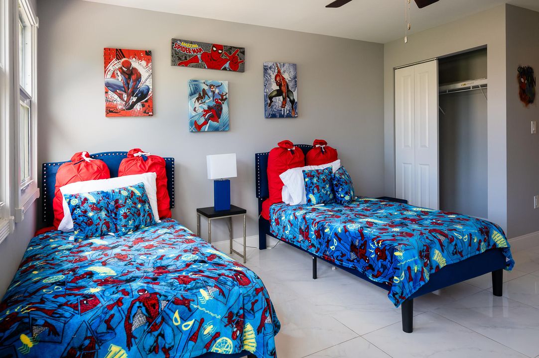 For Sale: $899,900 (5 beds, 3 baths, 3327 Square Feet)