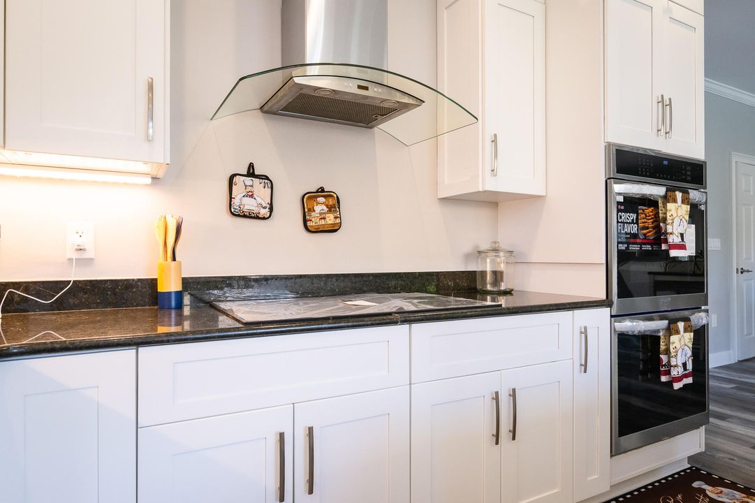 For Sale: $899,900 (5 beds, 3 baths, 3327 Square Feet)