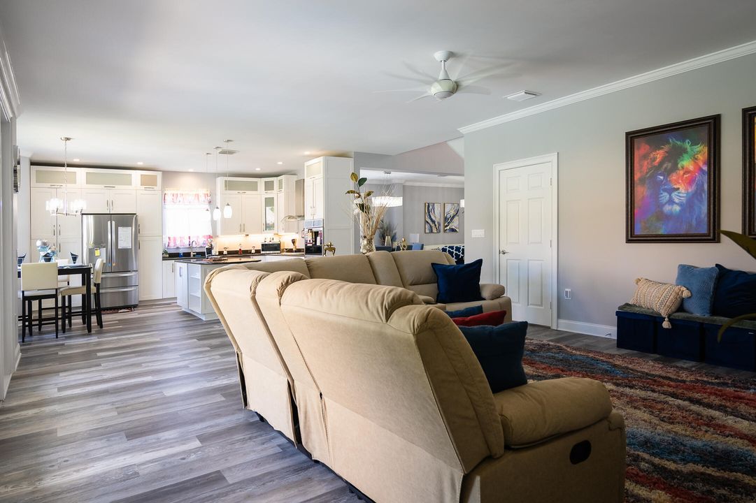 For Sale: $899,900 (5 beds, 3 baths, 3327 Square Feet)