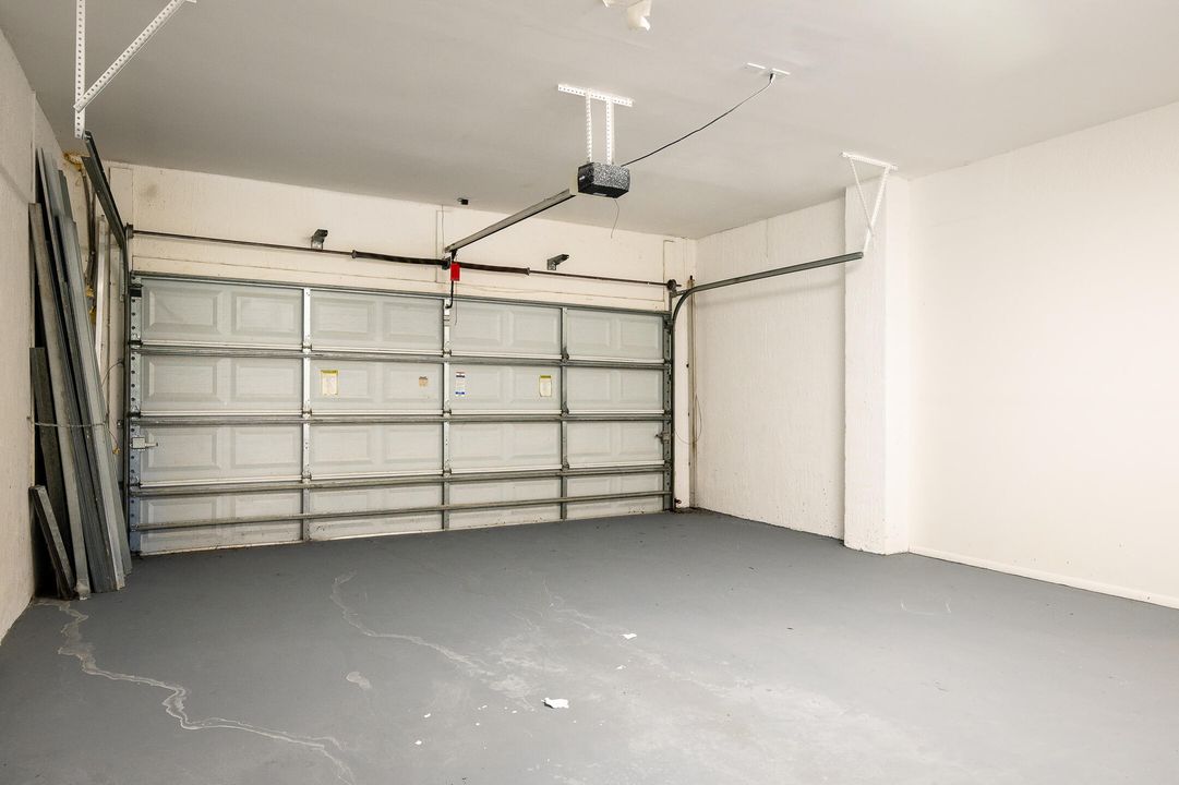 For Sale: $899,900 (5 beds, 3 baths, 3327 Square Feet)