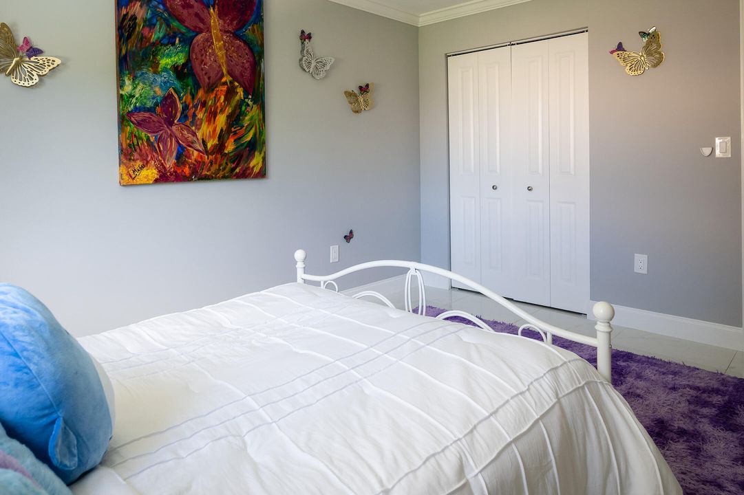 For Sale: $899,900 (5 beds, 3 baths, 3327 Square Feet)