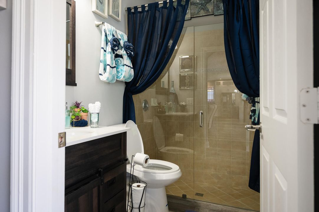 For Sale: $899,900 (5 beds, 3 baths, 3327 Square Feet)