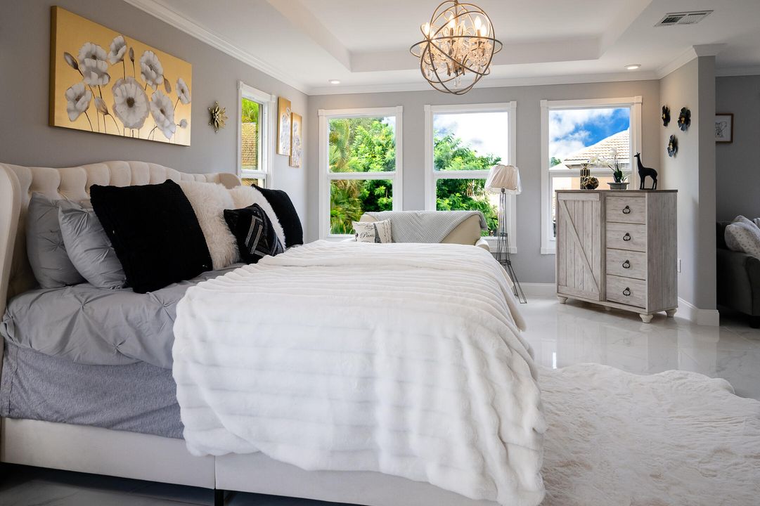 For Sale: $899,900 (5 beds, 3 baths, 3327 Square Feet)