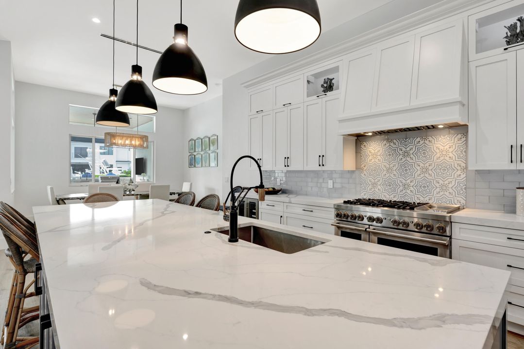 Active With Contract: $3,995,000 (4 beds, 3 baths, 3410 Square Feet)