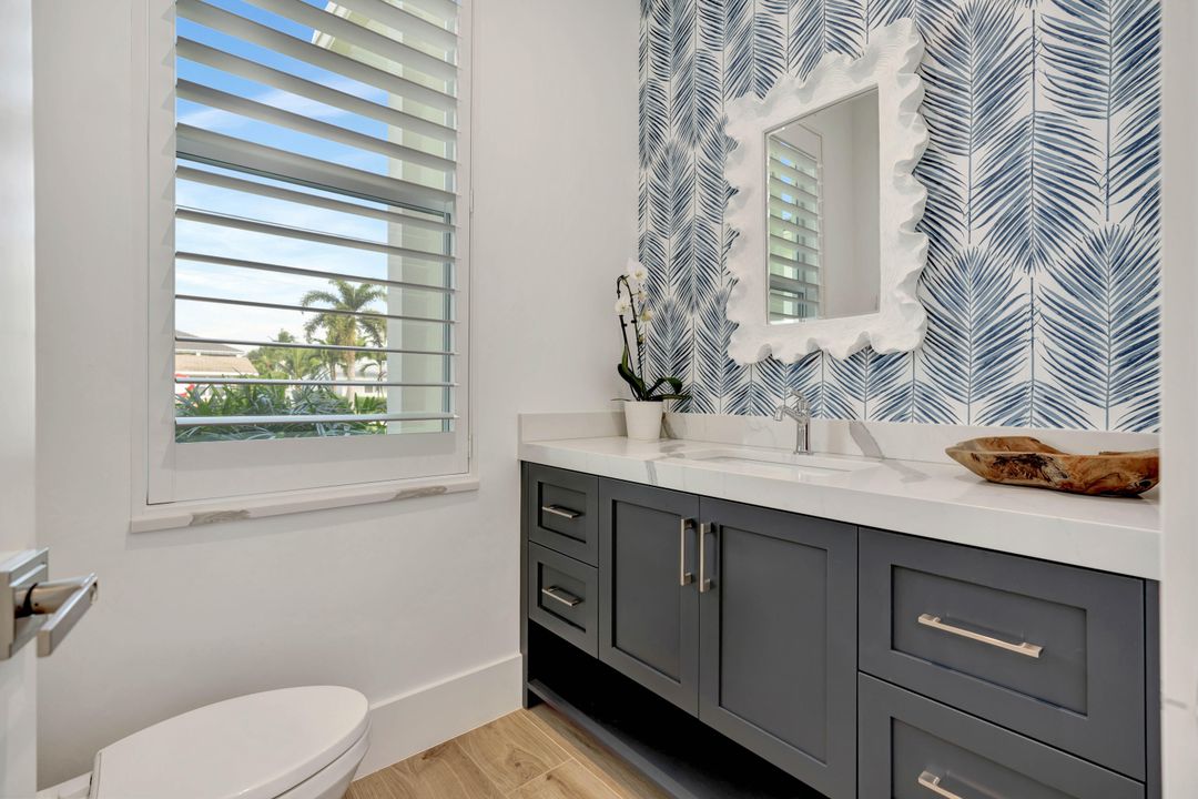 Active With Contract: $3,995,000 (4 beds, 3 baths, 3410 Square Feet)