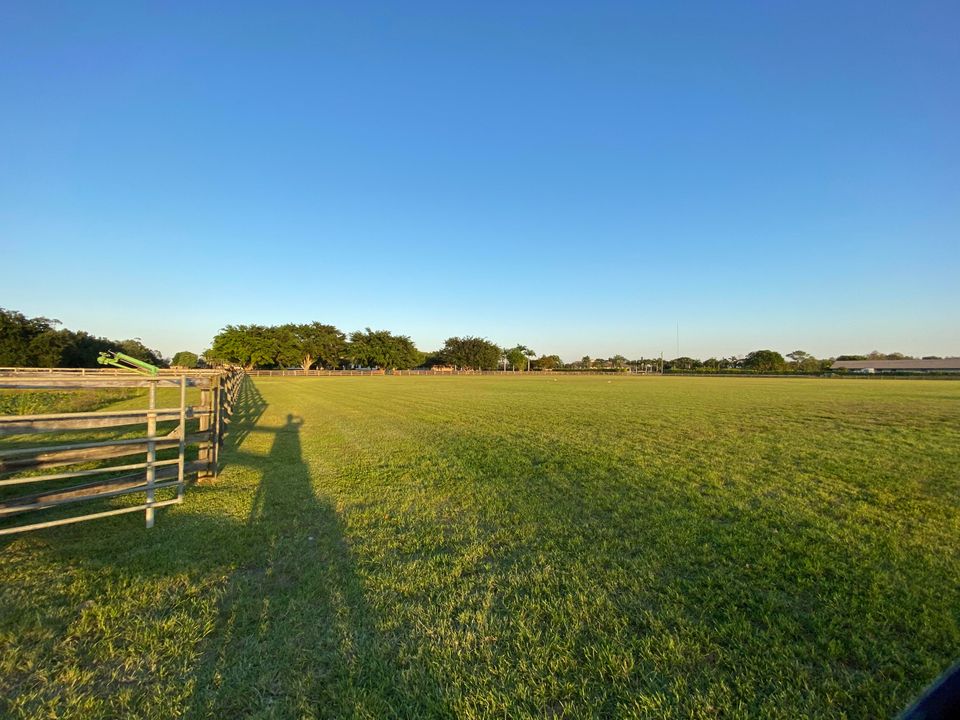 En Renta: $11,500 (1 camas, 0 baños, 2460 Pies cuadrados)