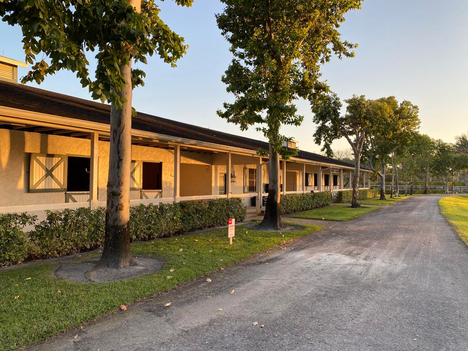 En Renta: $11,500 (1 camas, 0 baños, 2460 Pies cuadrados)