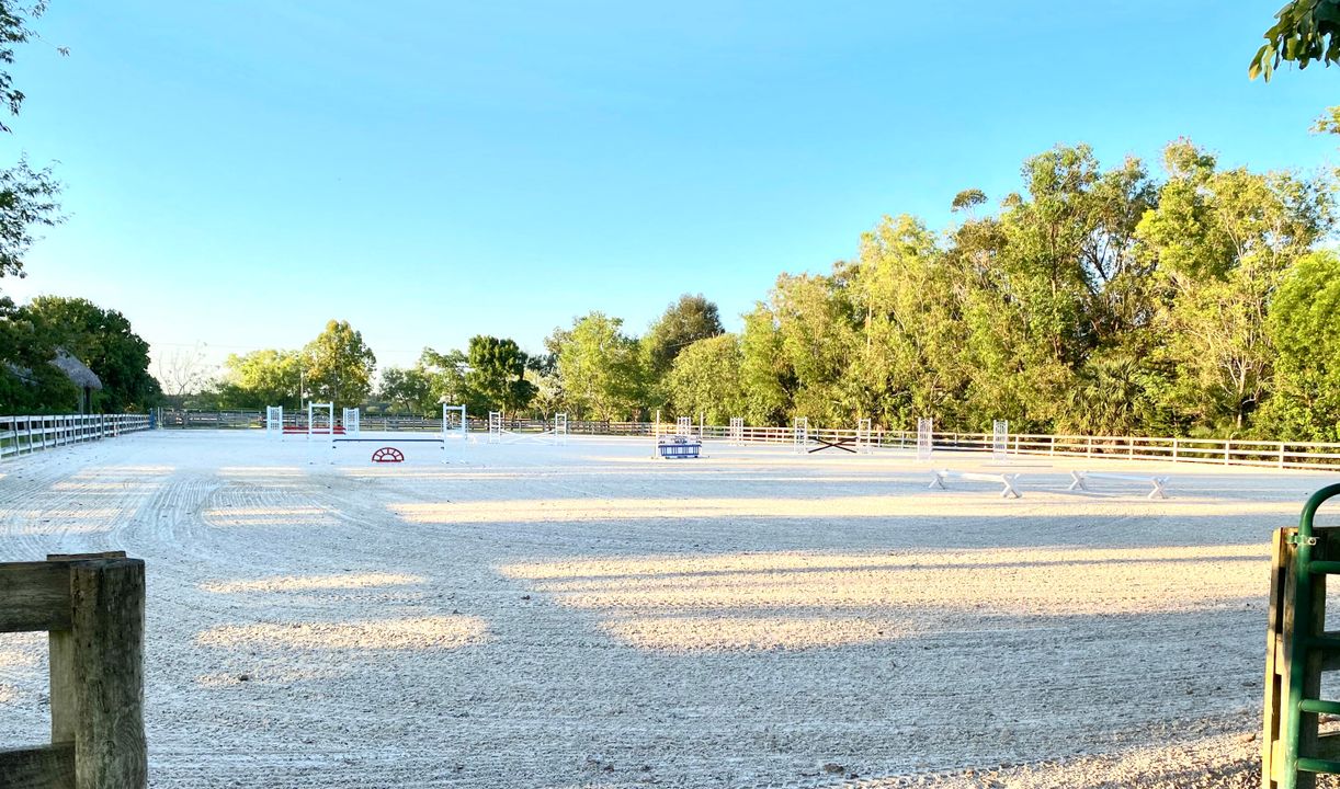 En Renta: $11,500 (1 camas, 0 baños, 2460 Pies cuadrados)