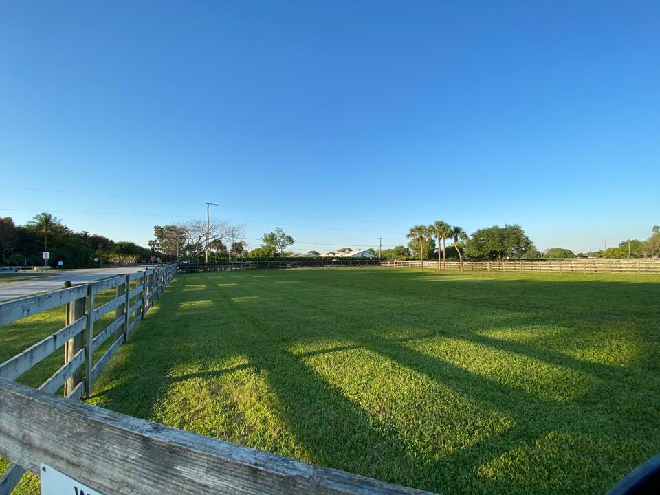 En Renta: $11,500 (1 camas, 0 baños, 2460 Pies cuadrados)