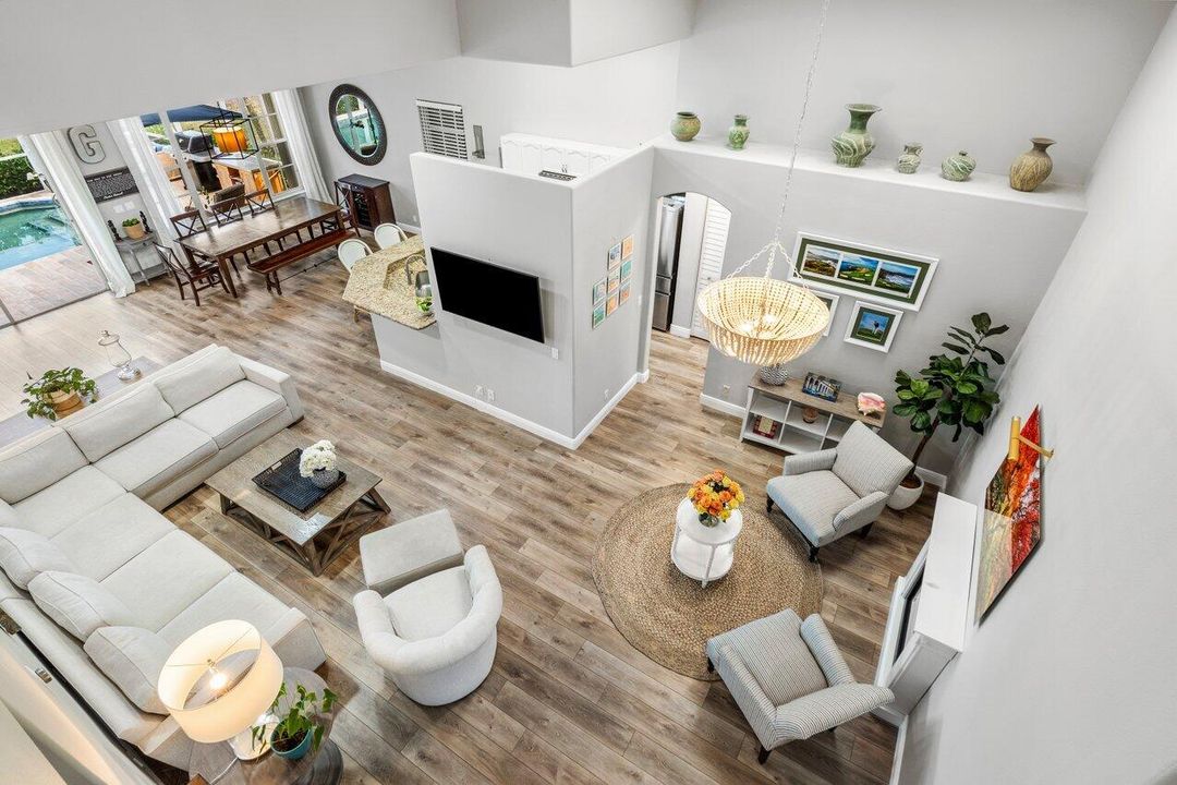 Active With Contract: $15,000 (4 beds, 3 baths, 2652 Square Feet)