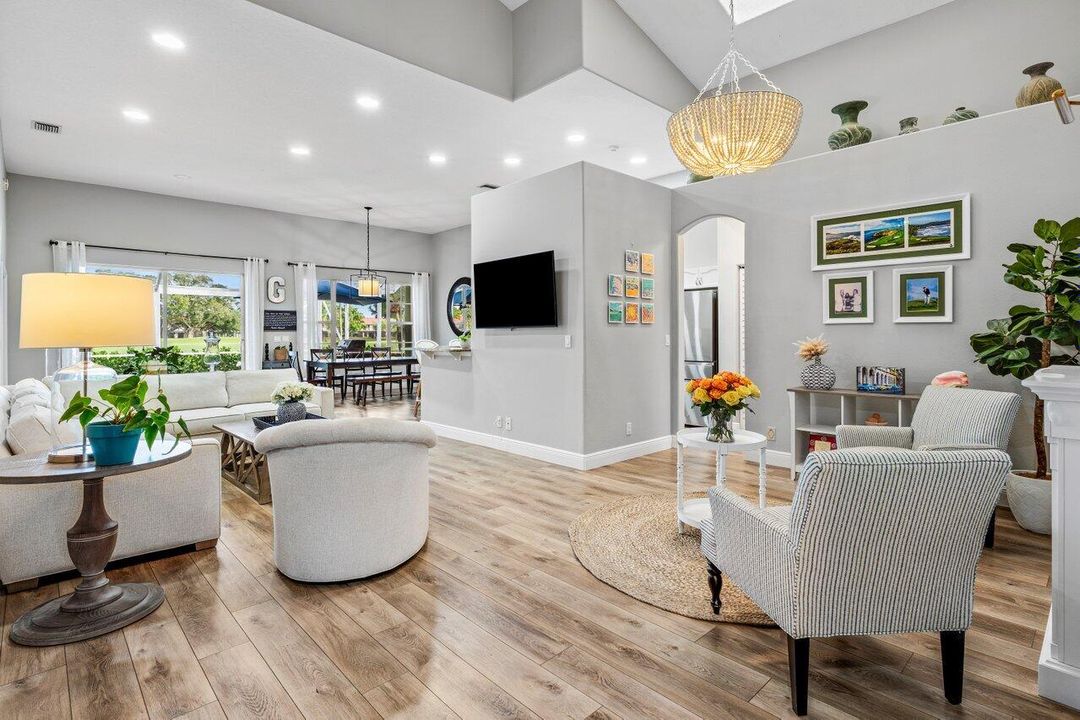 Active With Contract: $15,000 (4 beds, 3 baths, 2652 Square Feet)