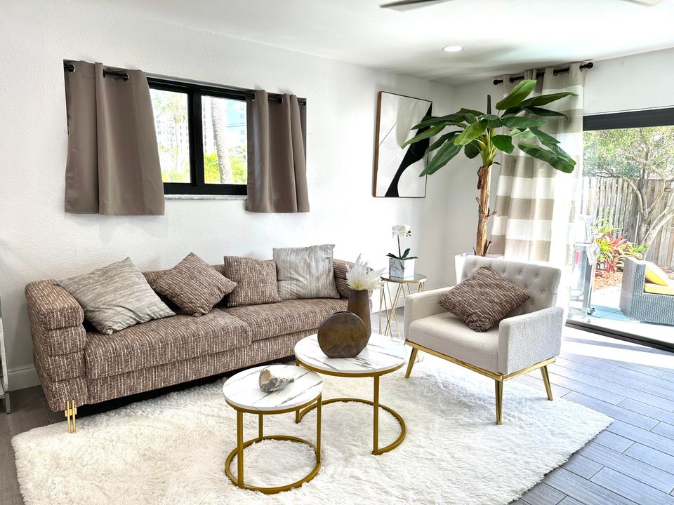 For Rent: $2,500 (2 beds, 1 baths, 1234 Square Feet)