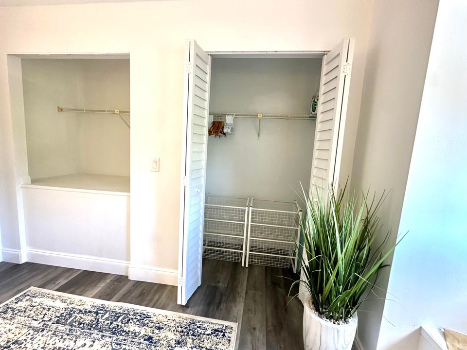 For Rent: $2,500 (2 beds, 1 baths, 1234 Square Feet)