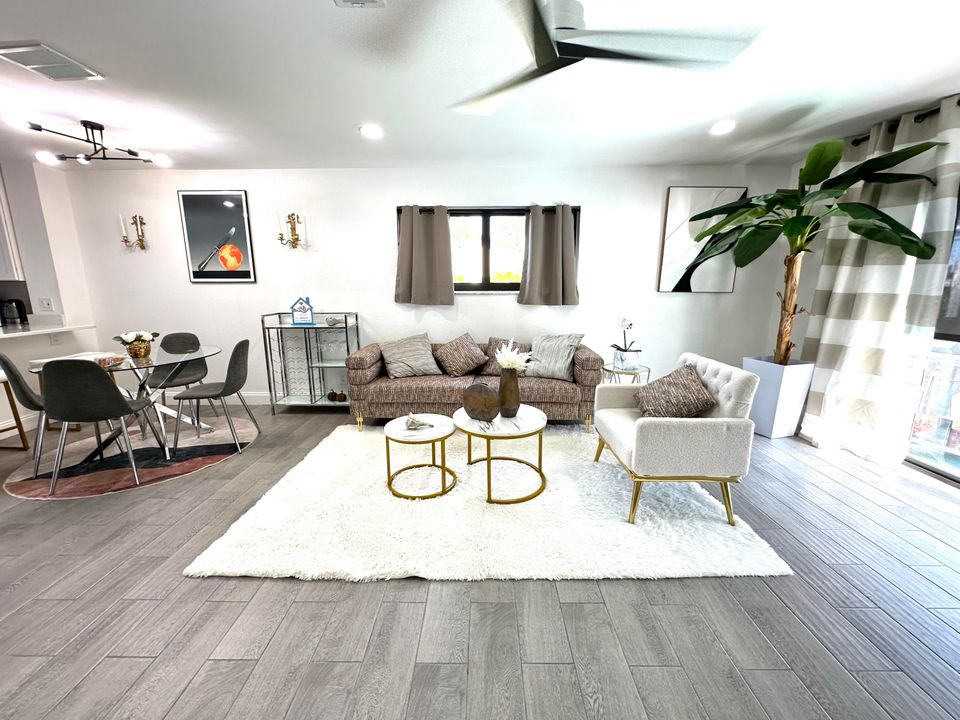 For Rent: $2,500 (2 beds, 1 baths, 1234 Square Feet)