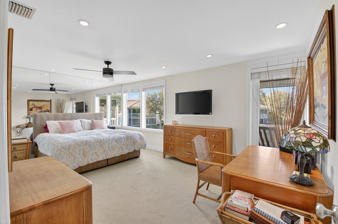 合同活跃: $250,000 (2 贝兹, 2 浴室, 1400 平方英尺)