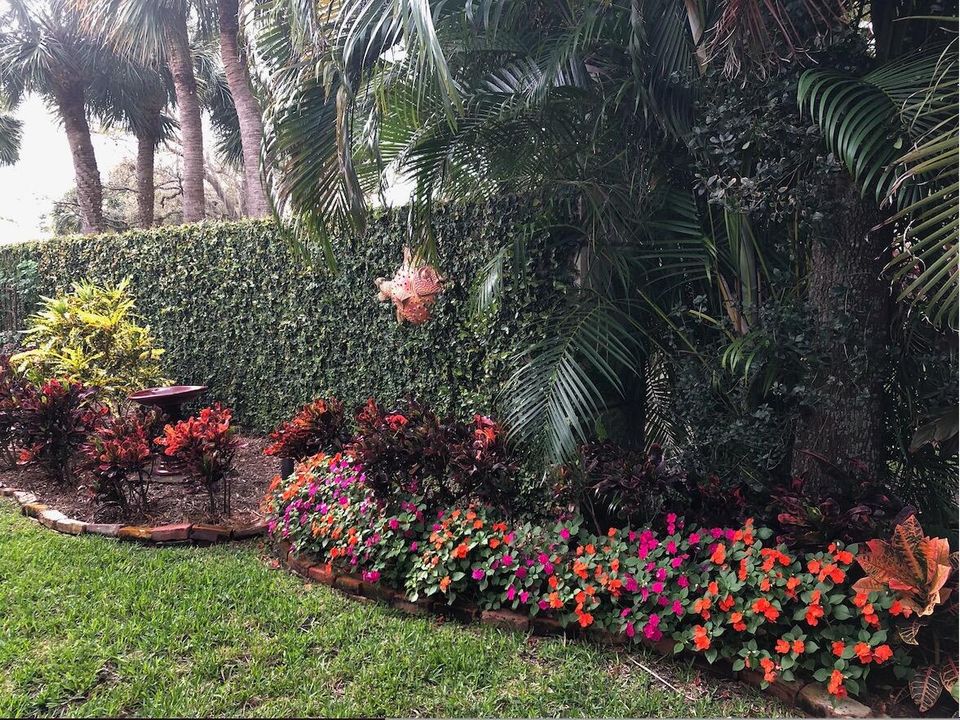 Active With Contract: $669,900 (2 beds, 2 baths, 1525 Square Feet)