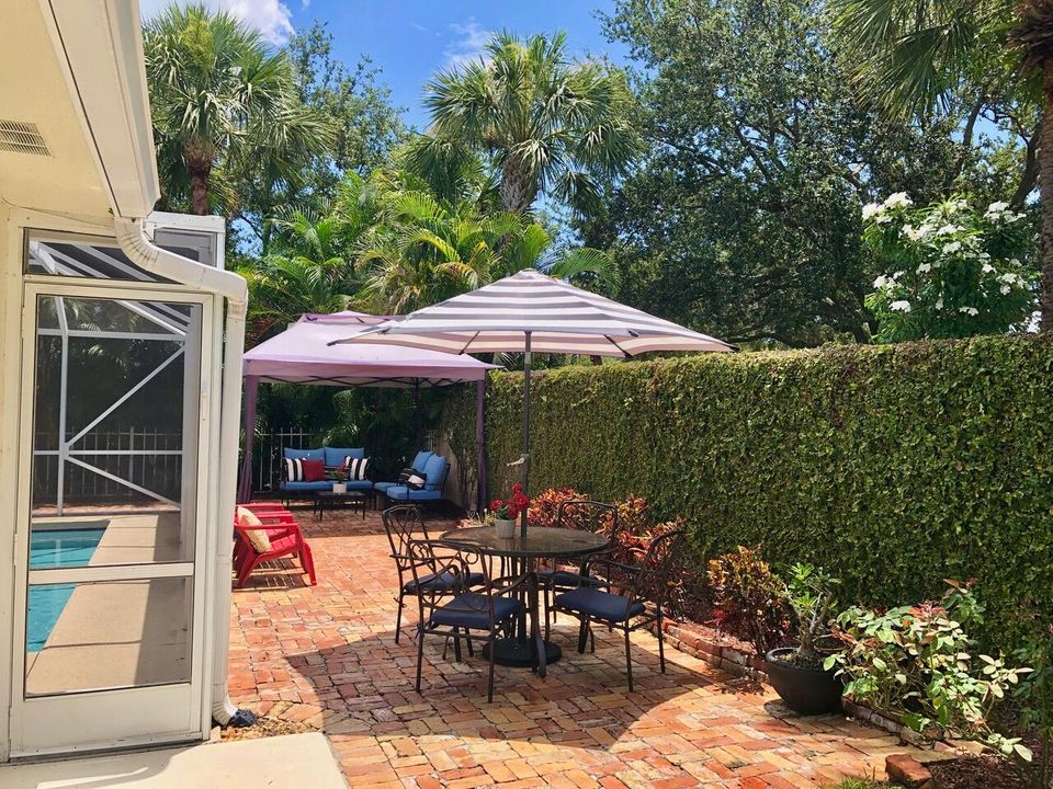 Active With Contract: $669,900 (2 beds, 2 baths, 1525 Square Feet)