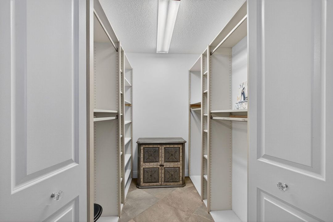 Active With Contract: $669,900 (2 beds, 2 baths, 1525 Square Feet)