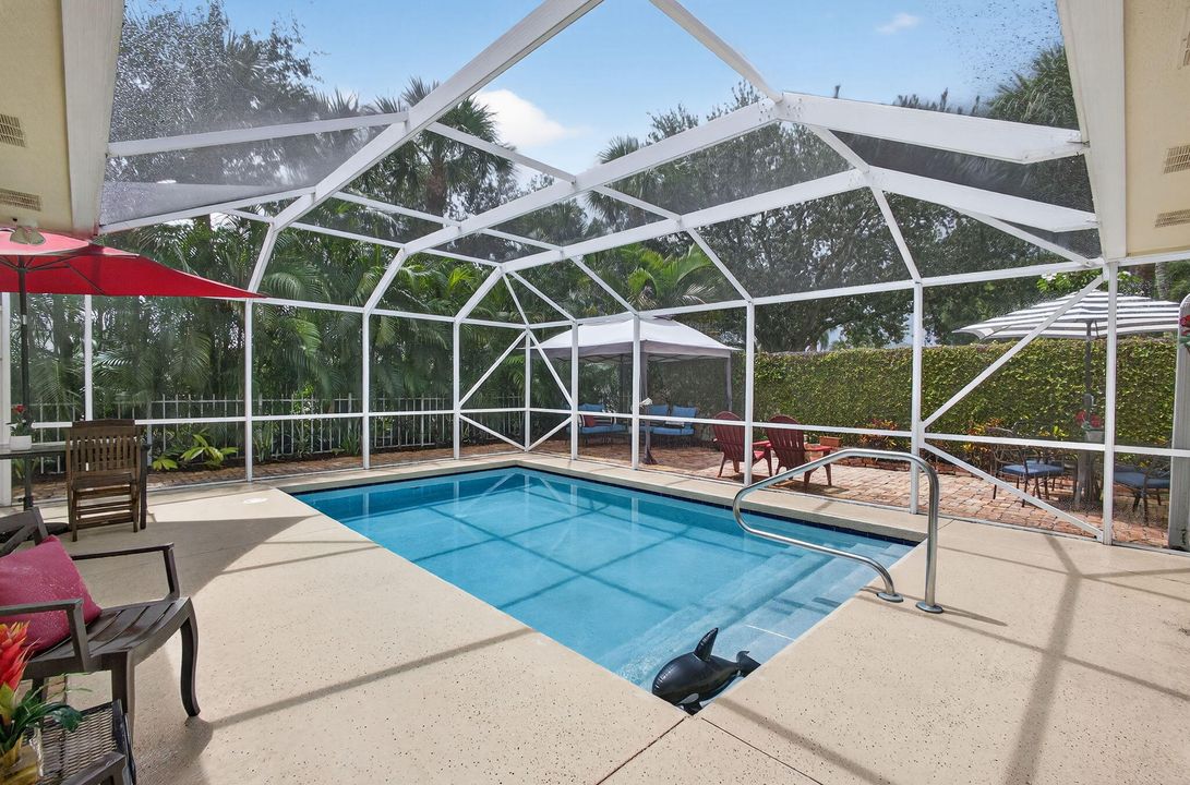 Active With Contract: $669,900 (2 beds, 2 baths, 1525 Square Feet)