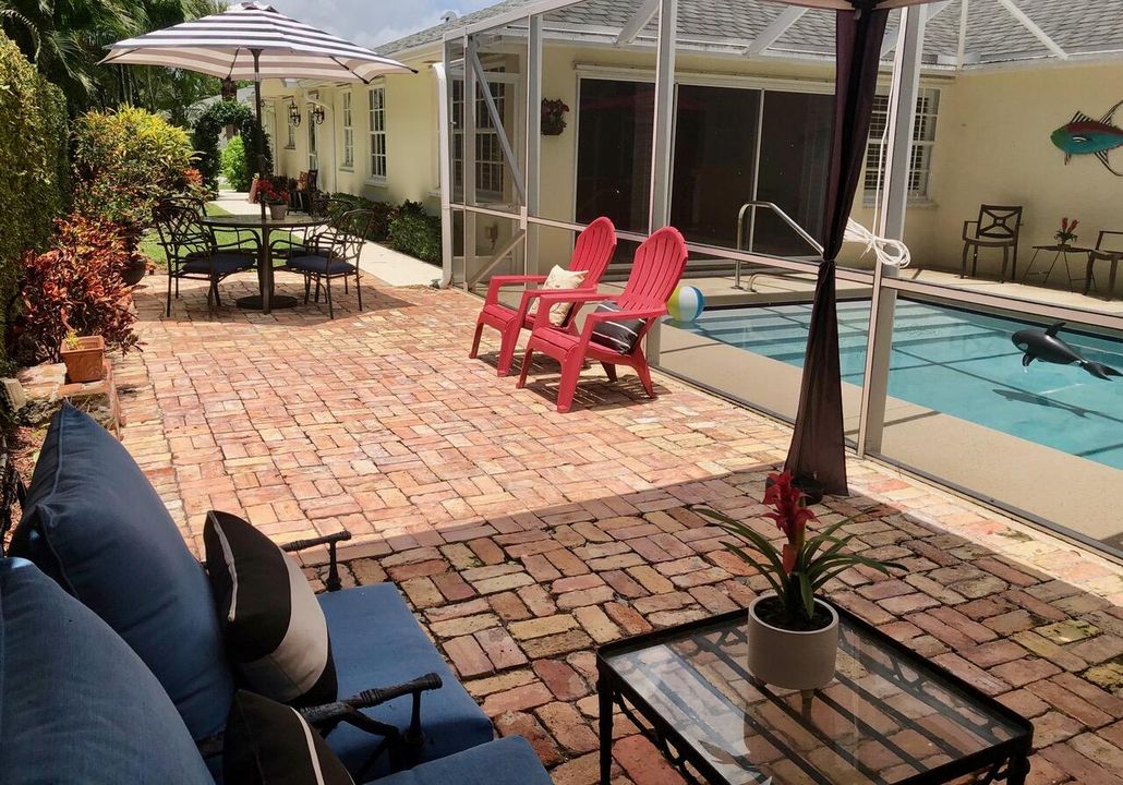 Active With Contract: $669,900 (2 beds, 2 baths, 1525 Square Feet)