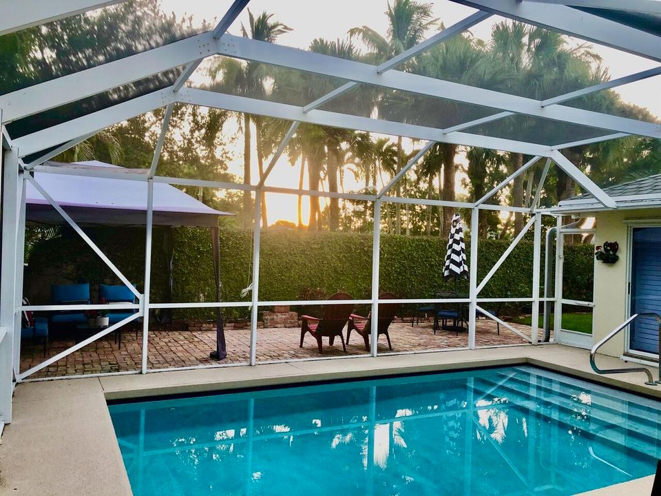 Active With Contract: $669,900 (2 beds, 2 baths, 1525 Square Feet)