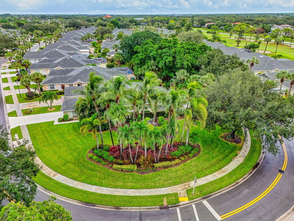 Active With Contract: $669,900 (2 beds, 2 baths, 1525 Square Feet)