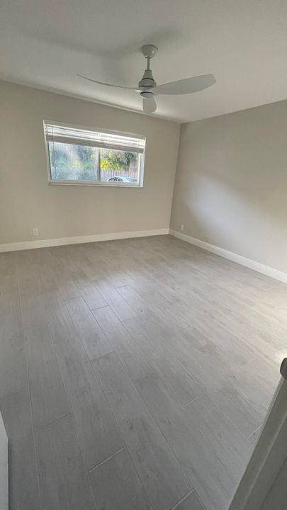 В аренду: $2,200 (2 спален, 2 ванн, 886 Квадратных фут)