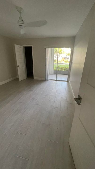 В аренду: $2,200 (2 спален, 2 ванн, 886 Квадратных фут)