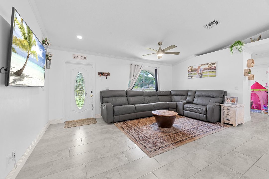 For Sale: $629,999 (3 beds, 2 baths, 1515 Square Feet)