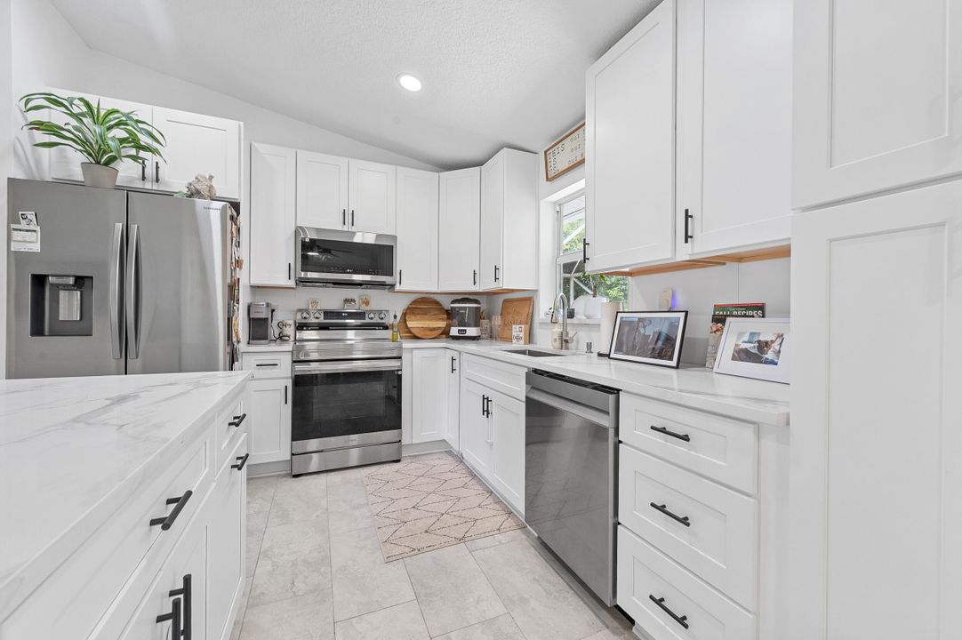 For Sale: $629,999 (3 beds, 2 baths, 1515 Square Feet)