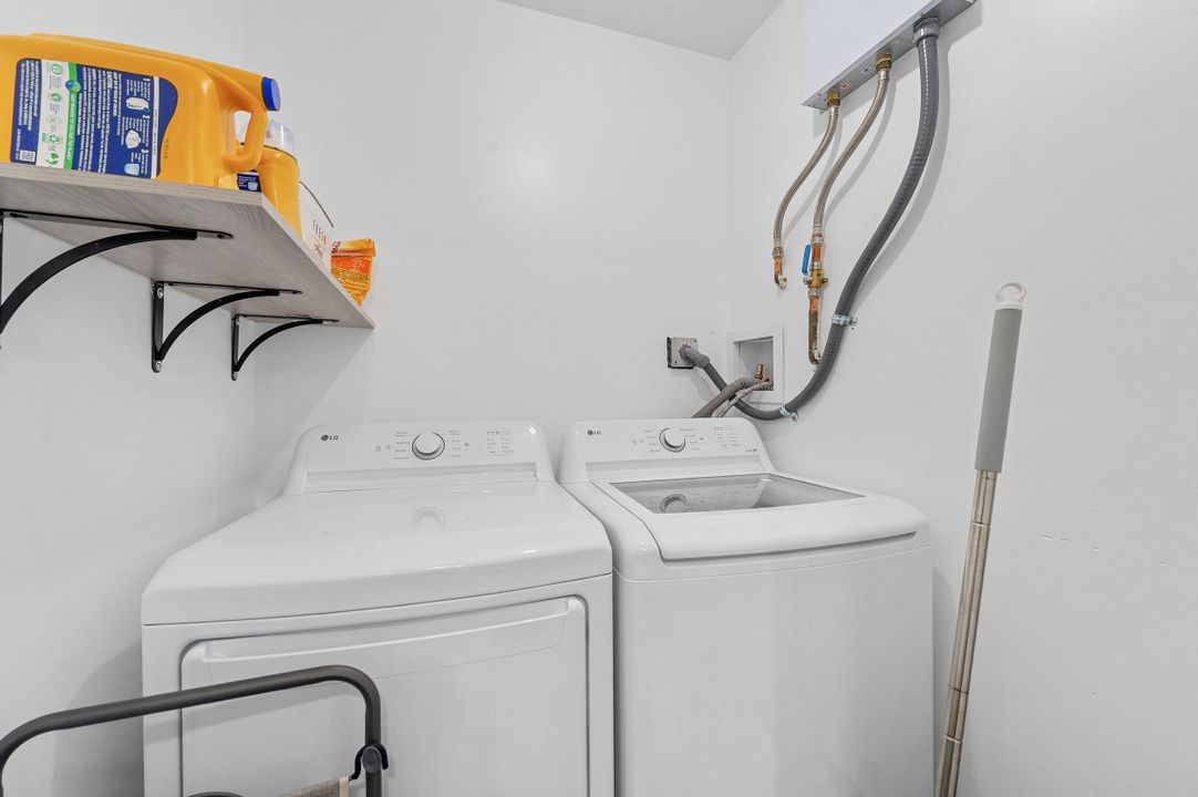 For Sale: $629,999 (3 beds, 2 baths, 1515 Square Feet)