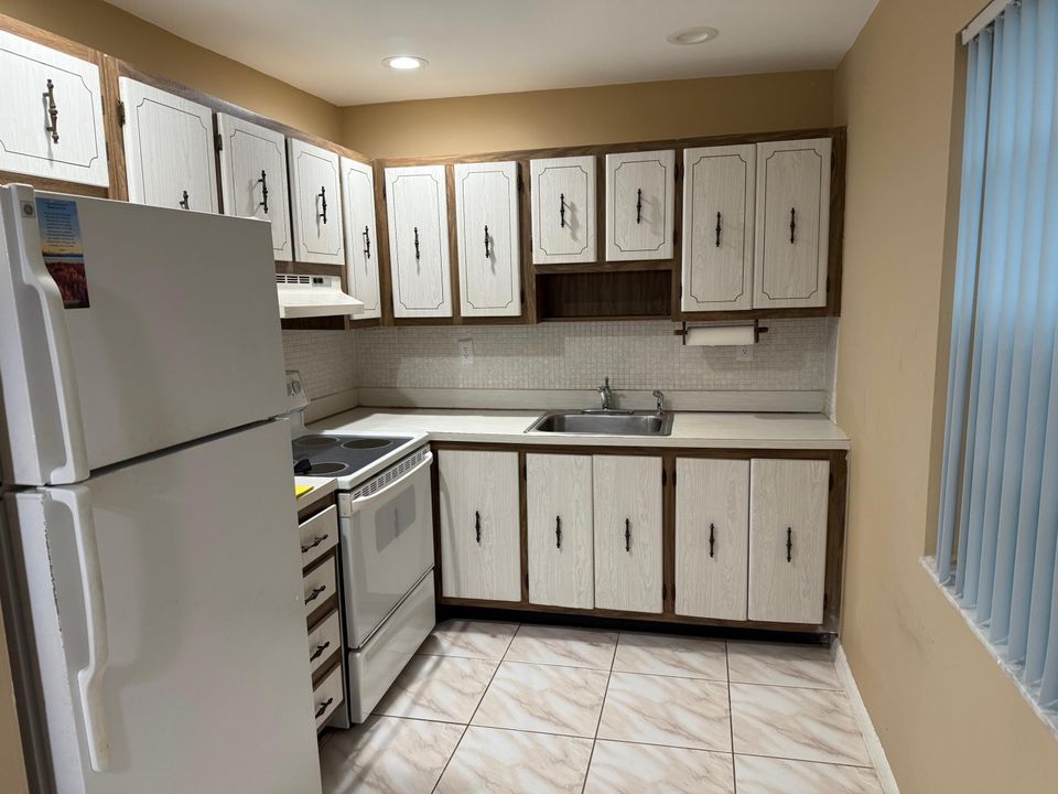 Recently Sold: $85,000 (2 beds, 2 baths, 907 Square Feet)