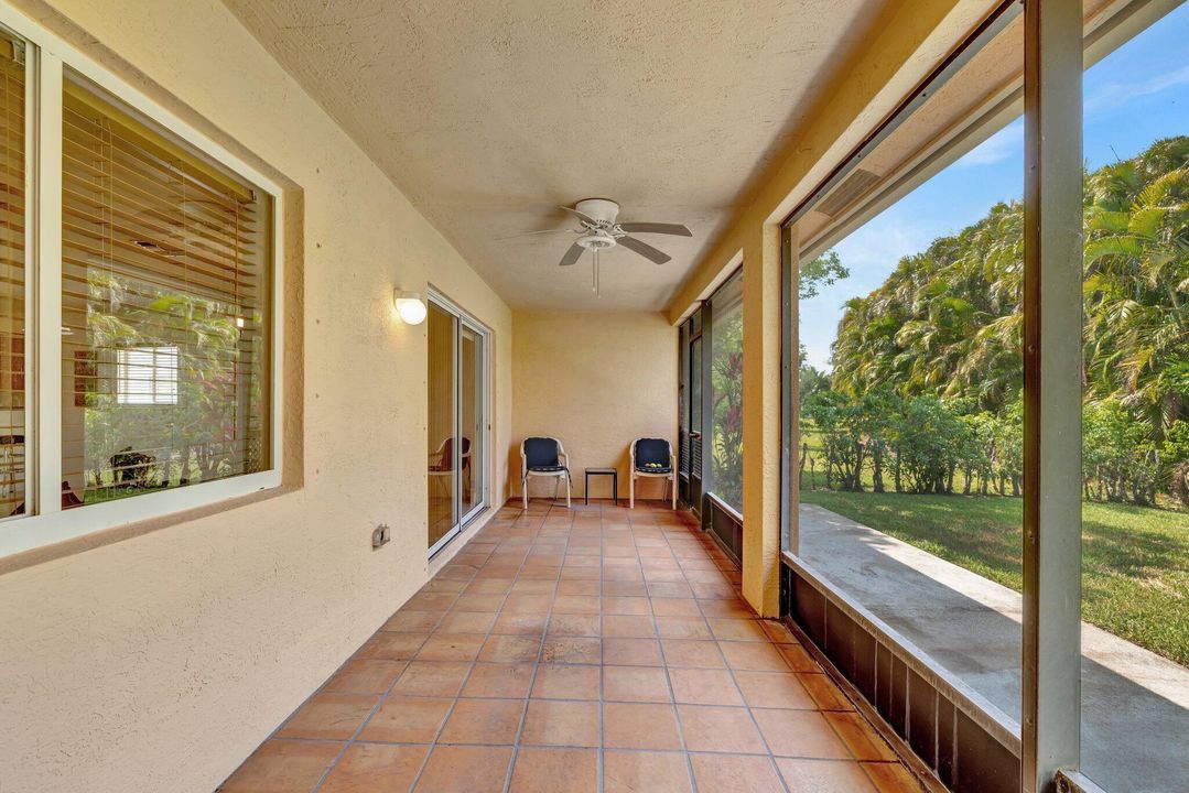 For Sale: $355,000 (3 beds, 2 baths, 1812 Square Feet)